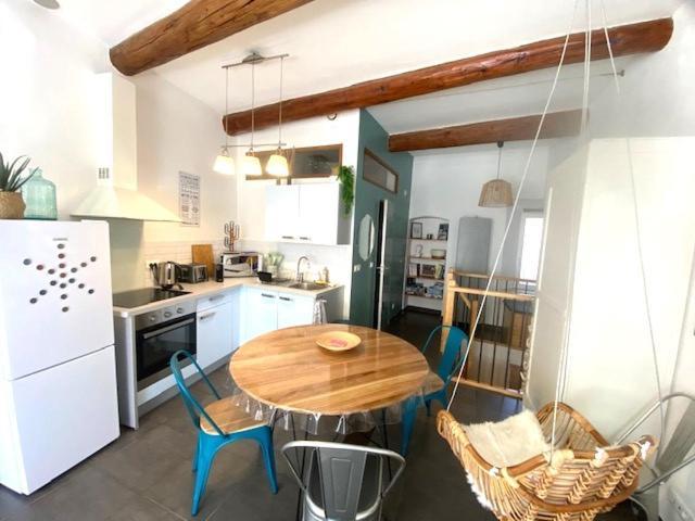 Apartament Le Cosy Nîmes Zewnętrze zdjęcie